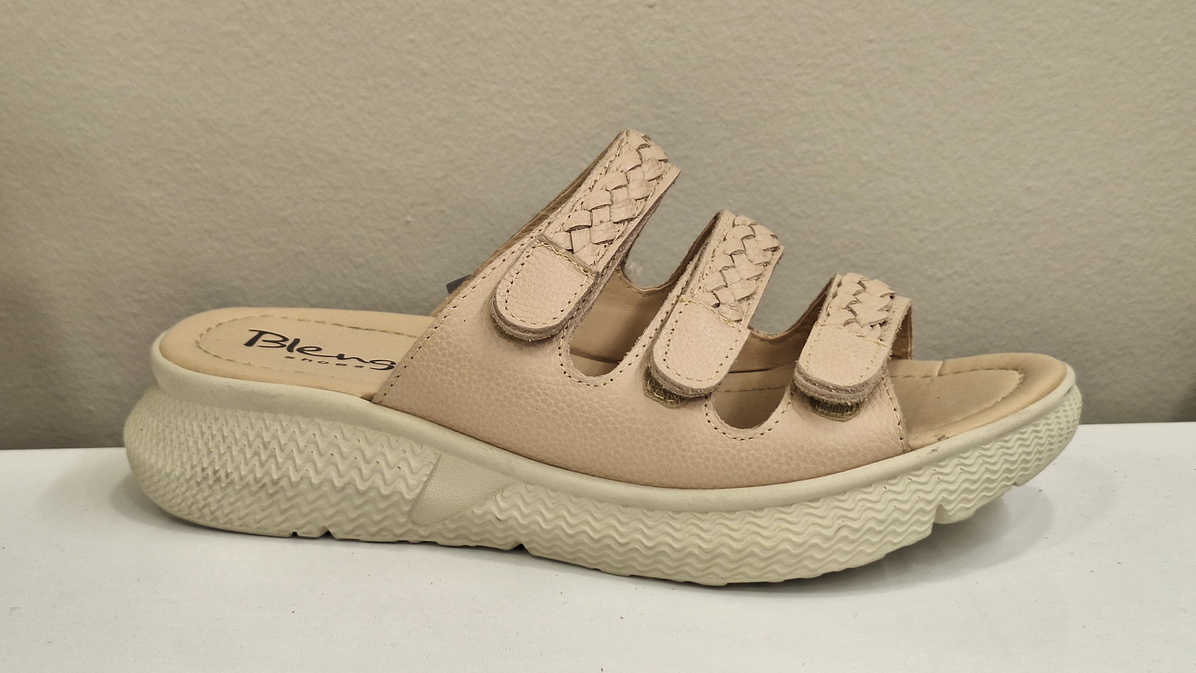 Rodas 1109 floatter nude